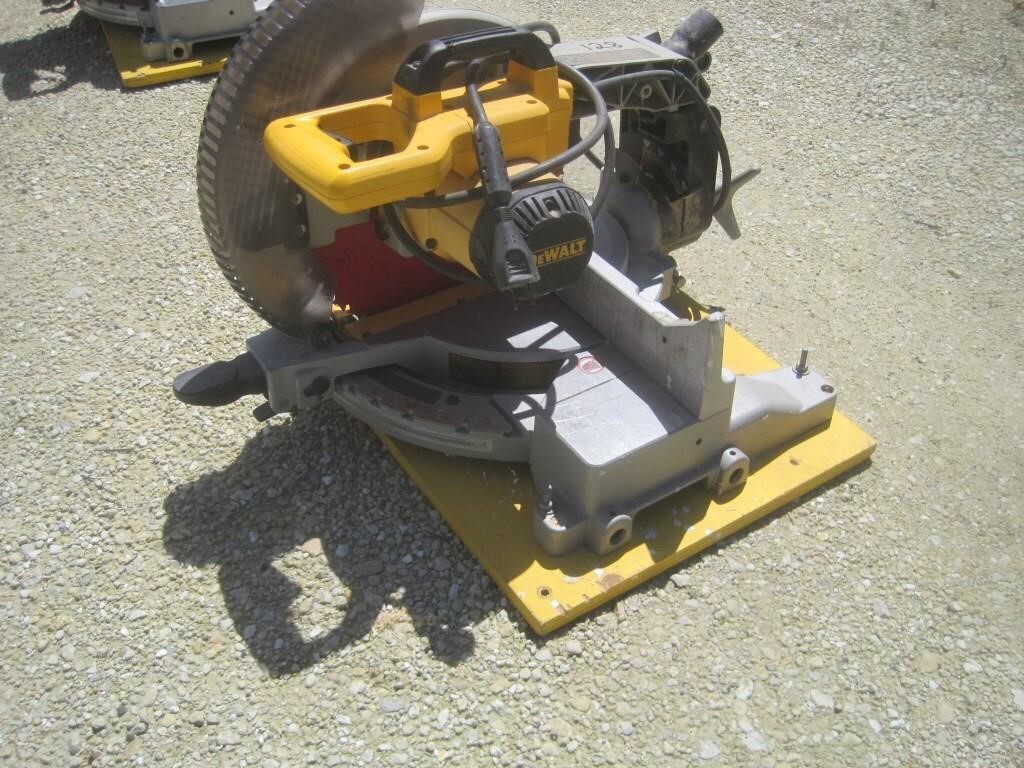 12" DeWalt Power Miter Saw