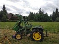 John Deere 850 Tractor