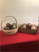 Two baskets with Decorative Orbs