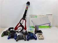Accessoire de jeux Wii dont manette guitare