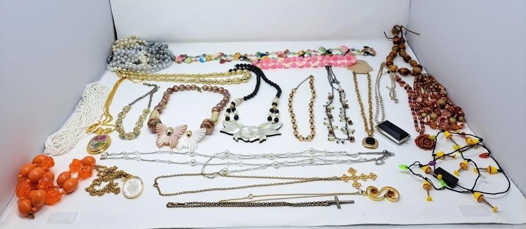 Collection of Costume jewelry! Lovely pieces to