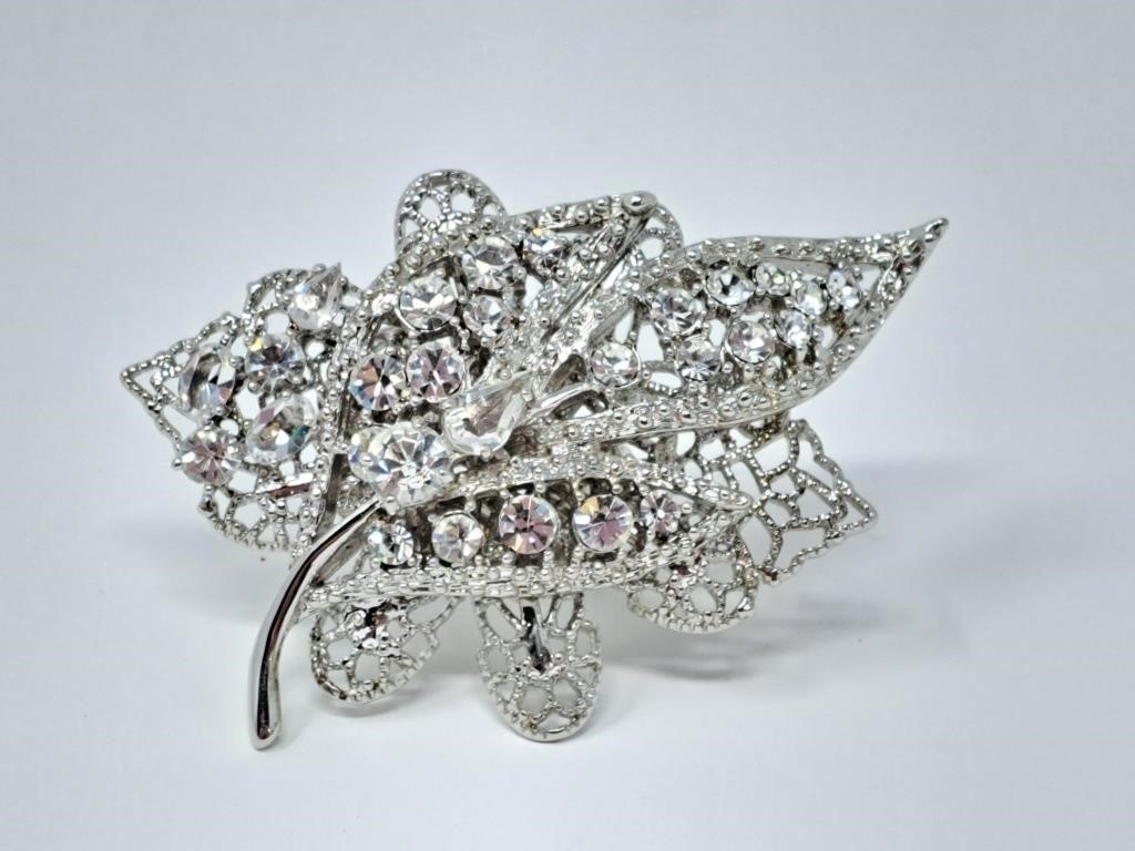 Size 8 Margaret Rowe Stunning Crystal Leaf Ring