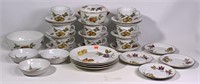 Royal Worcester china, "Evesham", 4 plates - 9",