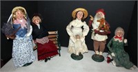 8 Byer's Choice dolls & wreath stand,