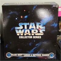 2 NIB STAR WARS COLLECTOR SERIES ACTION FIGURES