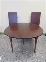 Suter's Mahogany Table w/2 Leaves