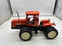 Allis Chalmers 4W-220 Tractor 1/16