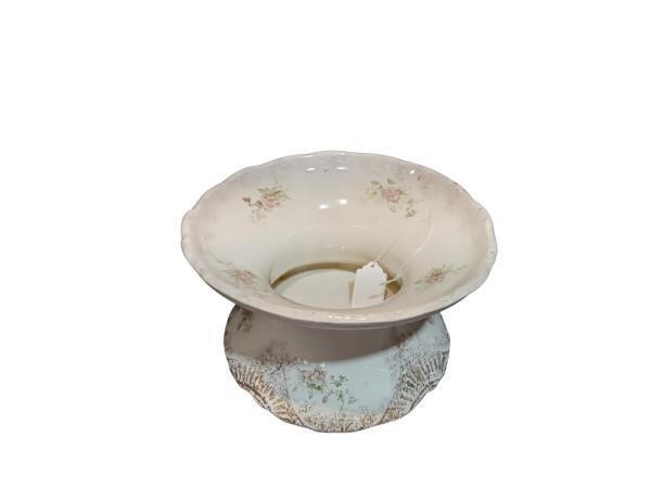 Elegant White and Gold Ceramic Spittoon with Flora