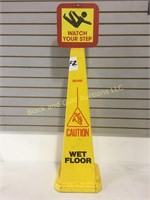 Wet floor Caution come