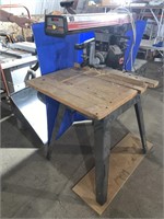 10 inch radial alarm saw on stand running