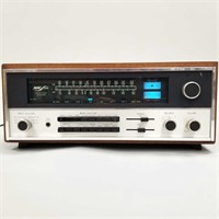 McIntosh 1900 solid state AM-FM stereo receiver