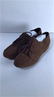 New Breckelle Brown Shoes Size 6
