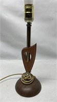 Mid Century Vintage Wood Table Lamp working
