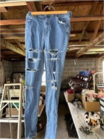 Jeans size 27