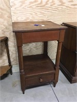 19x30x17 Side Table