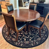 Hekman Kitchen Table with Chairs *HAS WEAR*