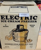 VTG. ELECTRIC ICE CREAM FREEZER