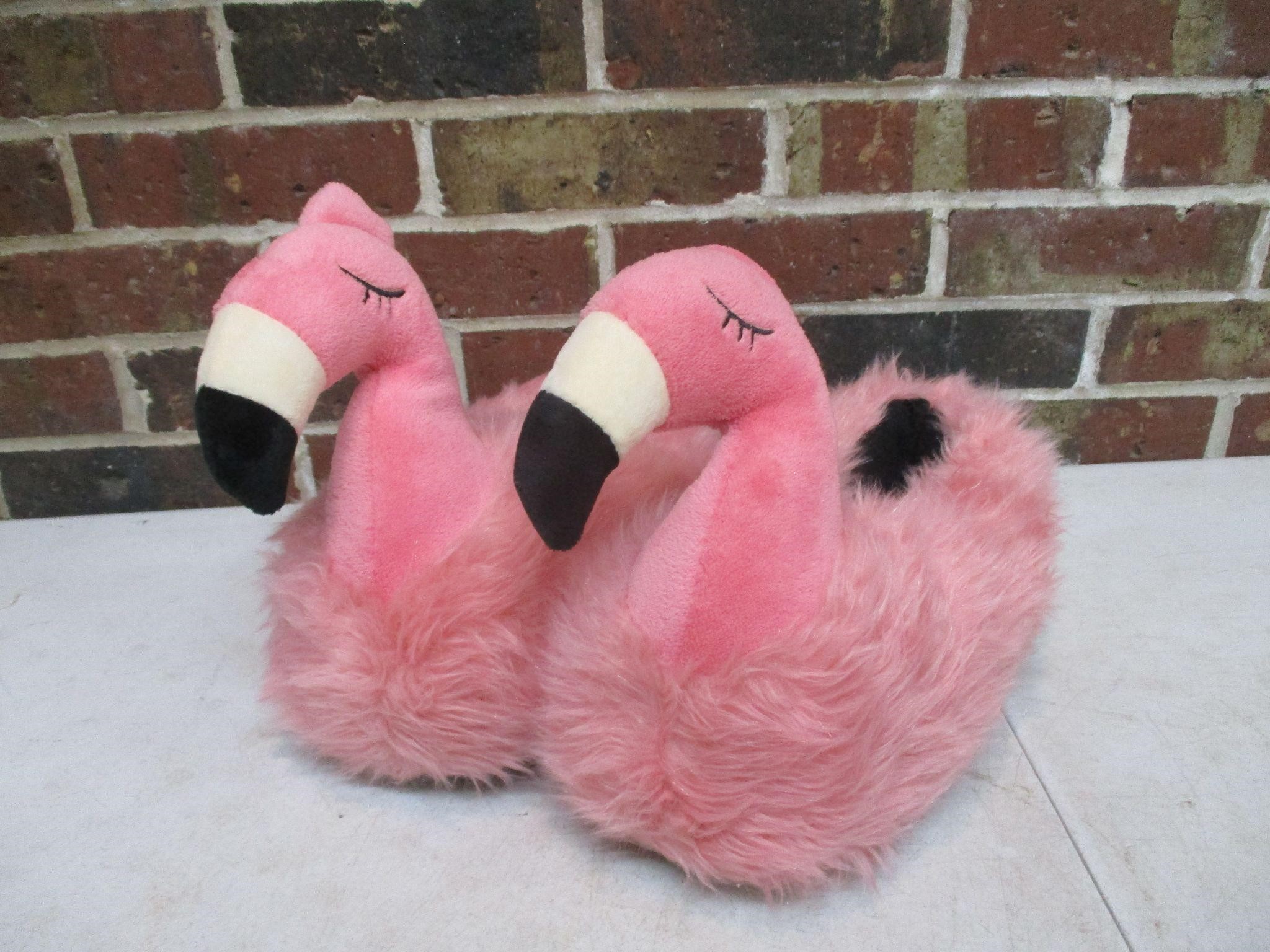 Flamingo House Slippers Sz L 9-10