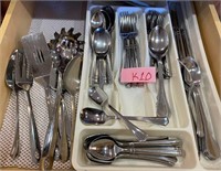 V - LOT OF FLATWARE & UTENSILS (K10)