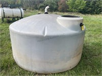 1100 Gallon Plastic Tank