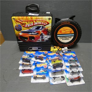 Hot Wheels Die Cast Cars & Plastic Carry Cases