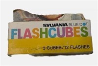 Vintage SYLVANIA BLUE DOT FLASHCUBES