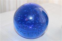 ART GLASS PAPERWEIGHT