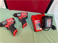 *MILWAUKEE M18 CHARGER, BATTERY & 2 HAMMER DRILL