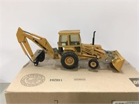 Ertl 1/48 Scale Ford 555 Tractor