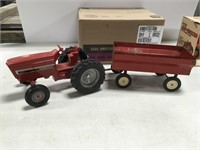 Ertl 1/16 Scale IH Tractor and Wagon