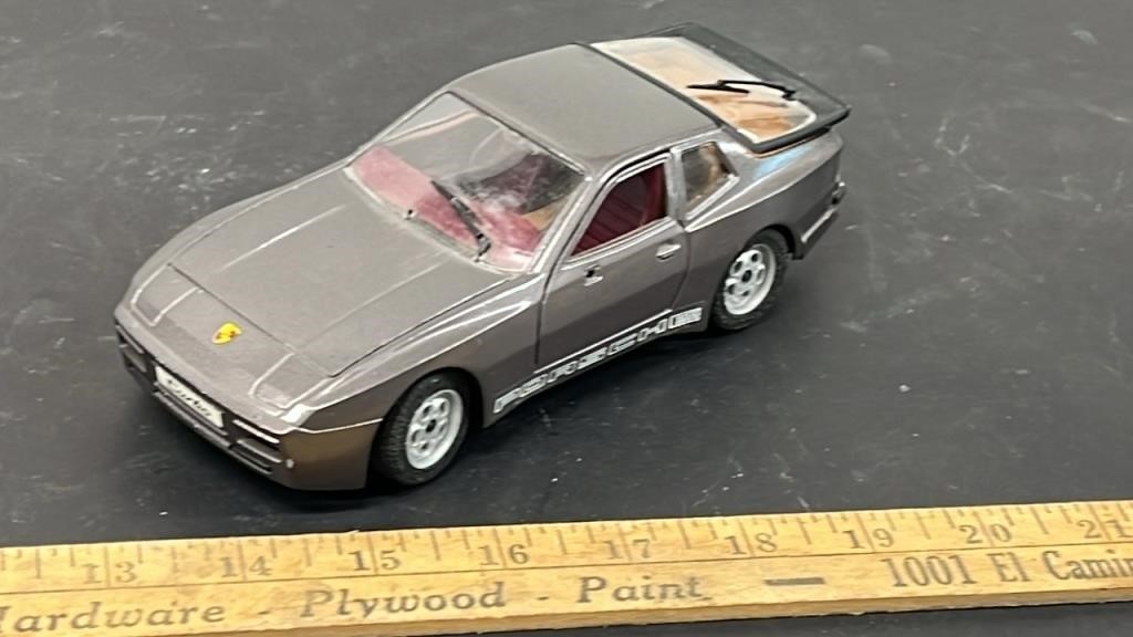 Majorette 1/24 scale Porsche 944 Turbo