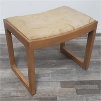 Precedent by Drexel vanity stool