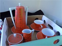 Japan Tea Set (1 cup cracked)