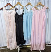 (KC) Women's nightgowns. Size 32.
