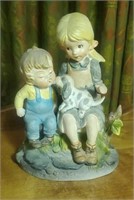 Norleans figurine of kids & puppy