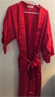 B - RED ROBE SIZE M (A66)