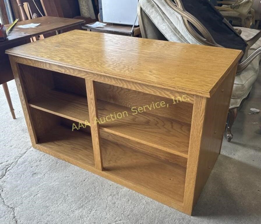 Oak kitchen island 29 inches high x 48.5 x 25