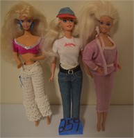 THREE 1966 BARBIE DOLLS HANGING OUT