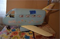 AIRPLANE WITH BARBIE CAPTAIN & ACCESSORIES