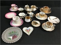 antique tea cups and saucers