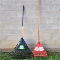 2 Leaf Rakes