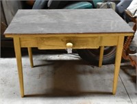 SINGLE DRAWER COUNTRY TABLE W/PLYWOOD TOP