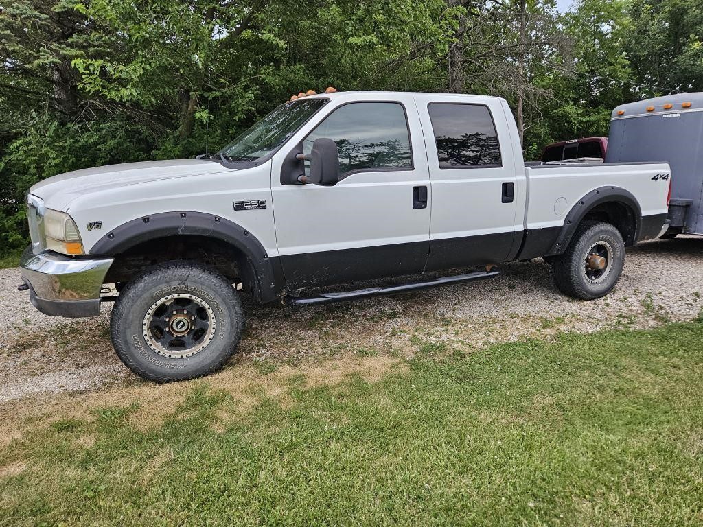 2001 F250  4x4  Truck Runs  See Info in Pictures