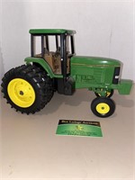 John Deere 7800 Series With Sound Guard