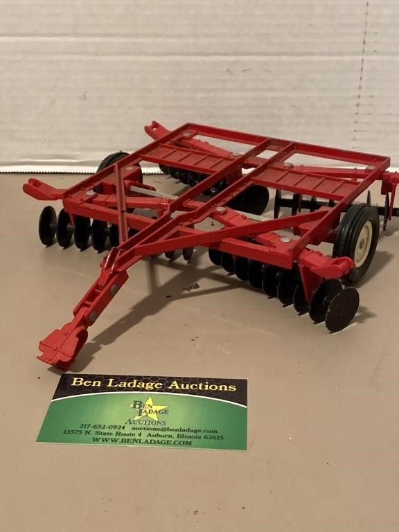 Pedal & Toy Tractor Auction - R. Gardner Collection