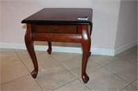1 DRAWER END TABLE