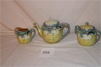 TEA POT, CREAMER & SUGAR BOWL