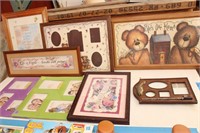 Bargain Lot: Bear Pictures & Picture Frames