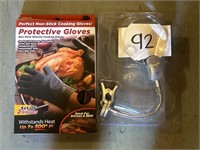 Oven Protective Gloves & Clip Light Up M