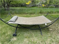 Large rolling 2 person hammock 9 foot long 4.5